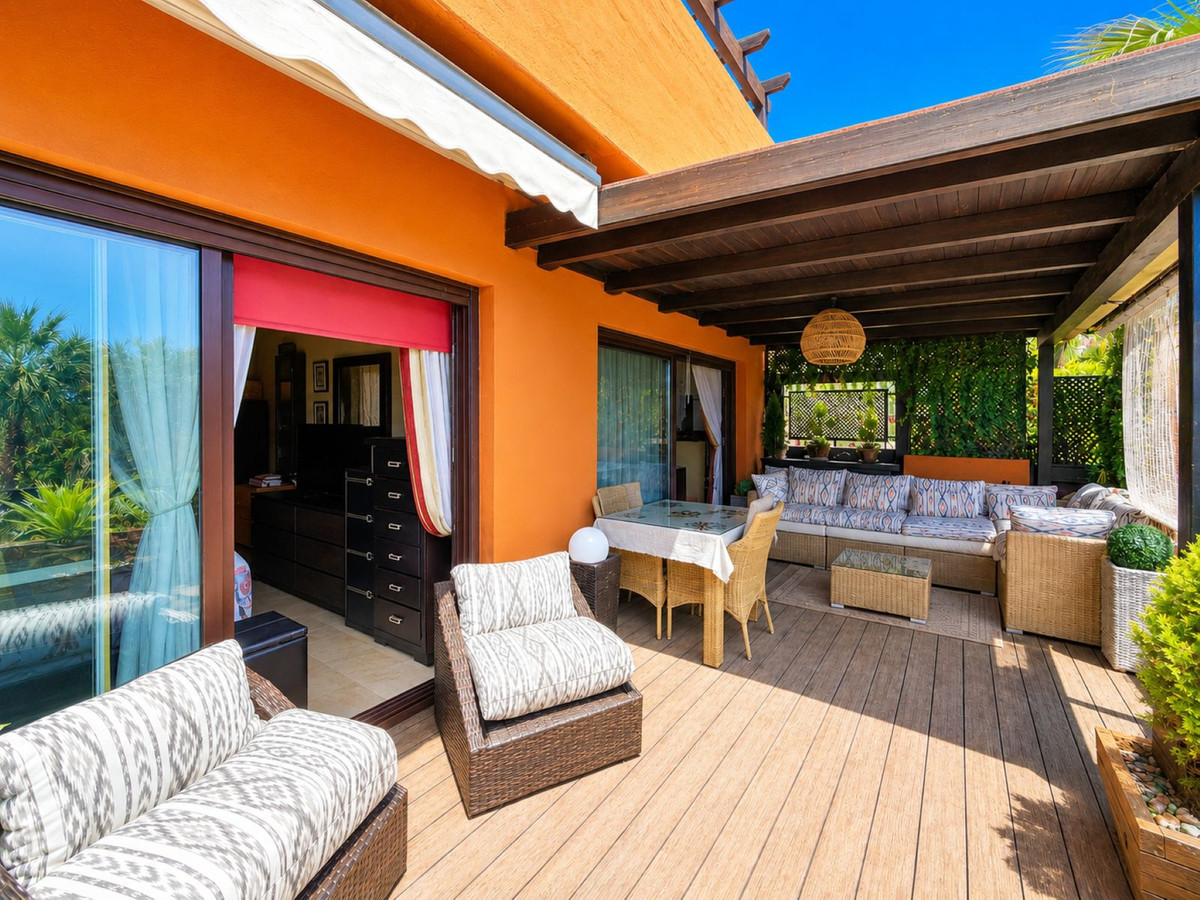 Se vende Apartamento Planta Media de 2 dormitorios en Costa Del Sol, Málaga, España