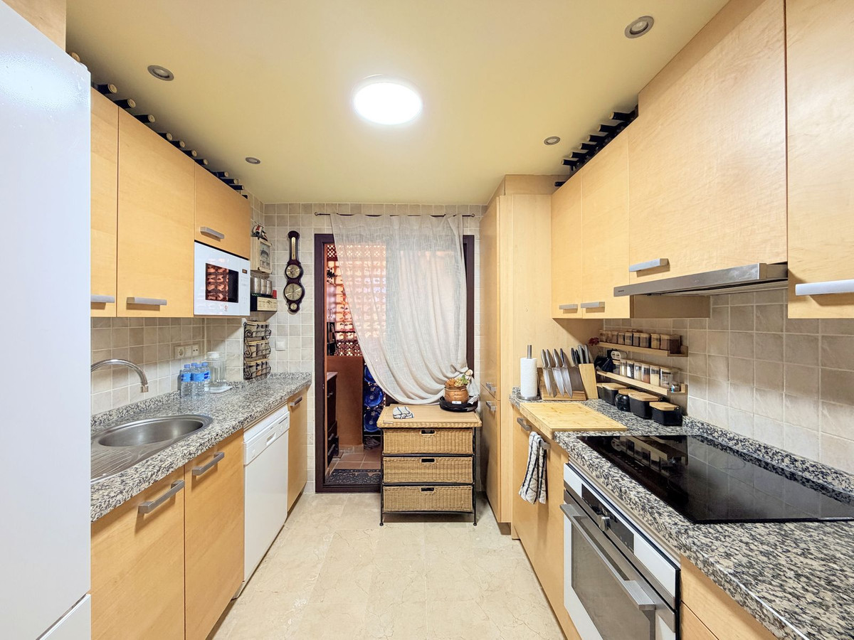 Se vende Apartamento Planta Media de 2 dormitorios en Costa Del Sol, Málaga, España