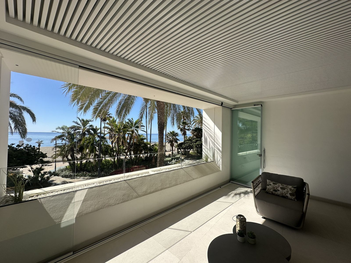 3 Bed Apartment for sale in Estepona Costa Del Sol, Málaga, Spain