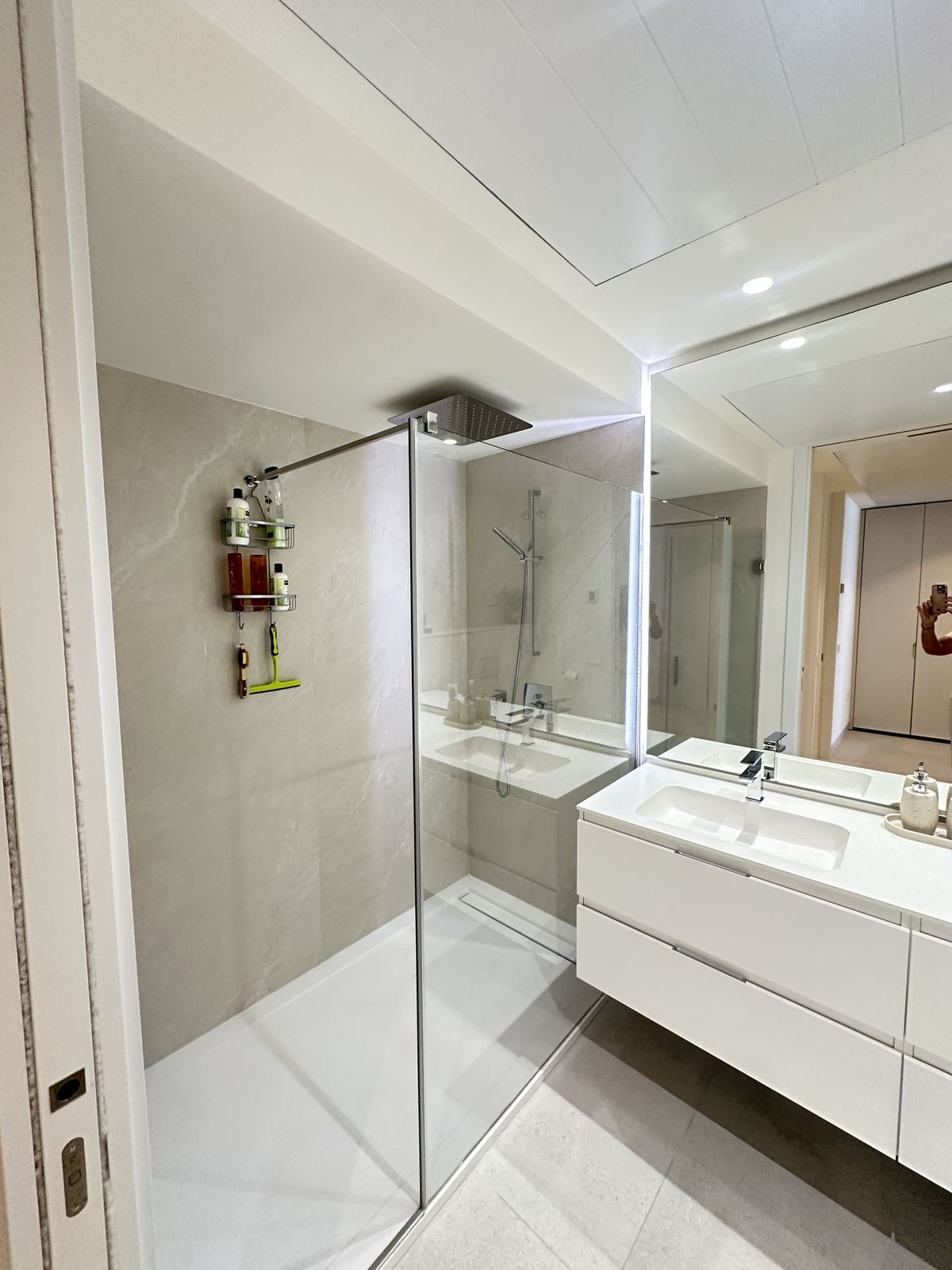 3 Bed Apartment for sale in Estepona Costa Del Sol, Málaga, Spain