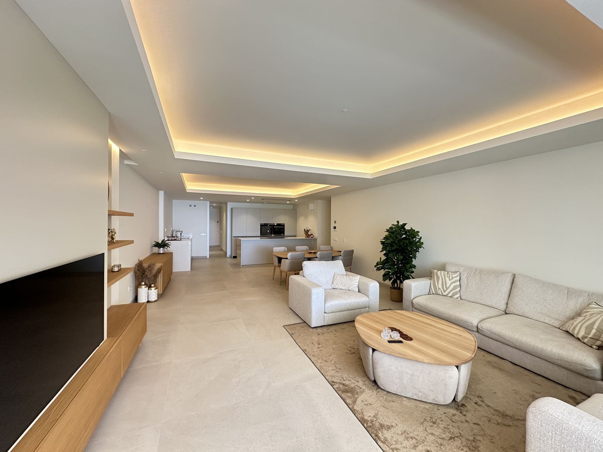 3 Bed Apartment for sale in Estepona Costa Del Sol, Málaga, Spain