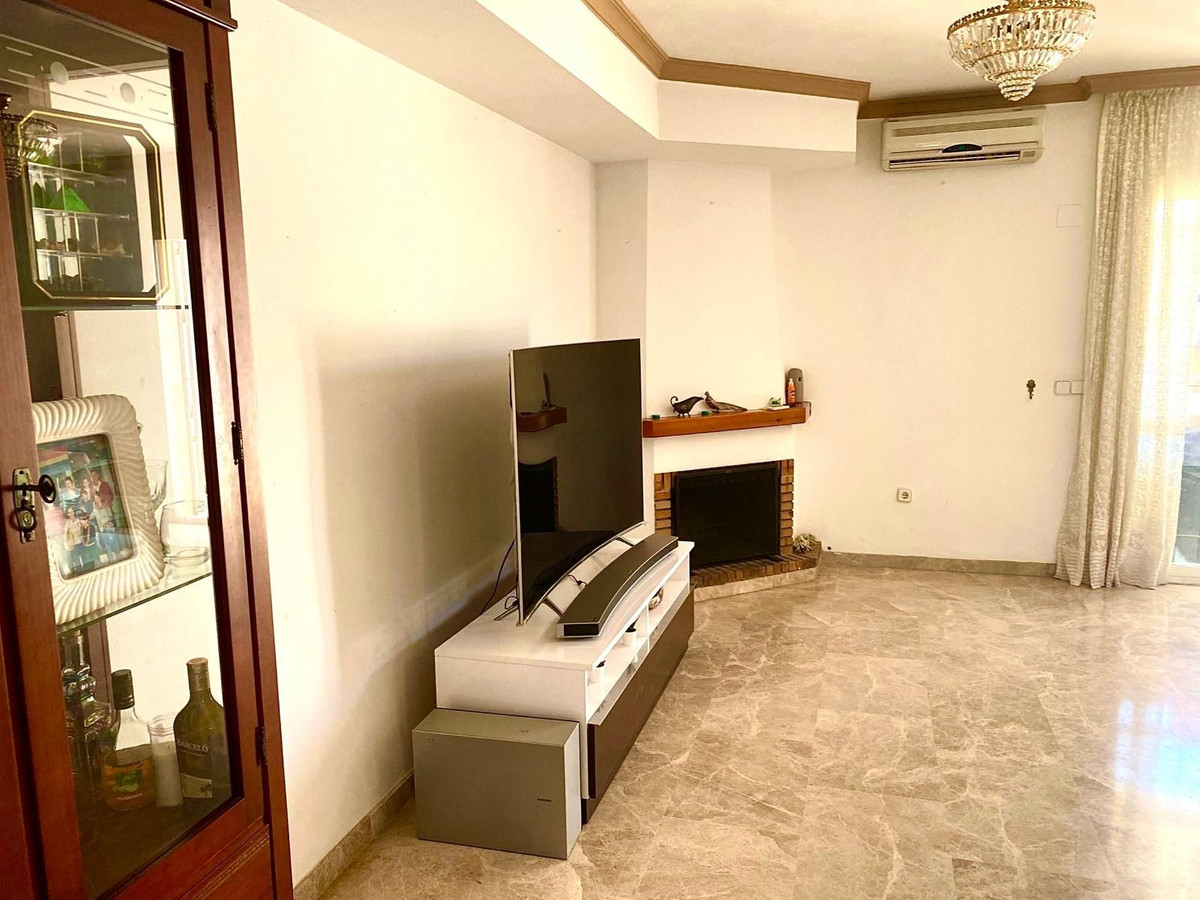 4 Bed Townhouse for sale in Marbella Costa Del Sol, Málaga, Spain