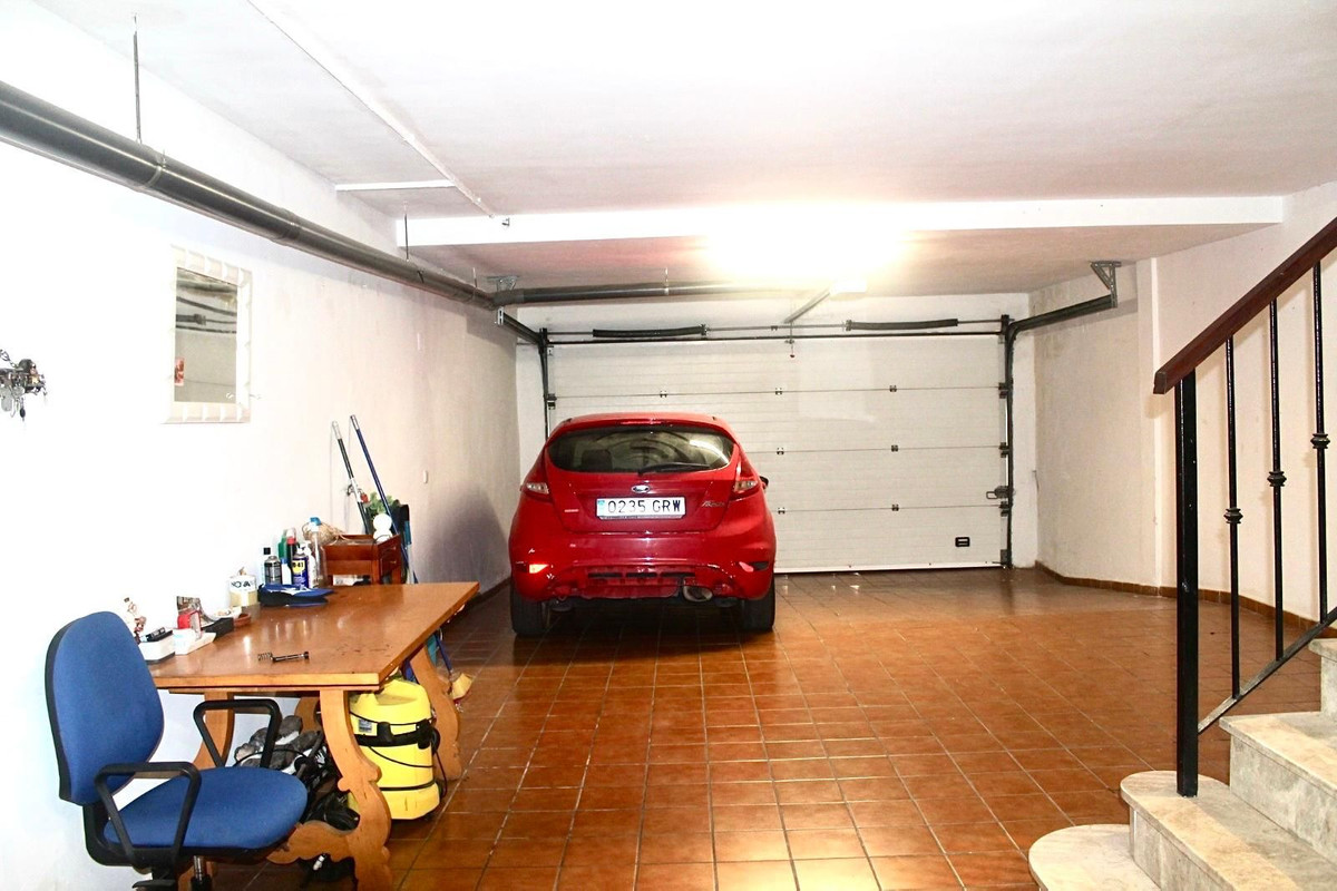 4 Bed Townhouse for sale in Marbella Costa Del Sol, Málaga, Spain
