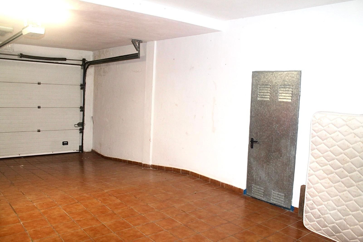 4 Bed Townhouse for sale in Marbella Costa Del Sol, Málaga, Spain