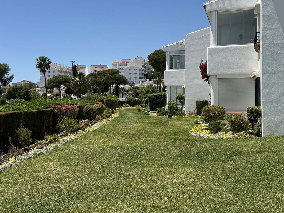 Se vende Apartamento Planta Baja de 2 dormitorios en Costa Del Sol, Málaga, España