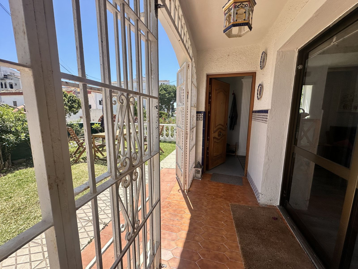 2 Bed Townhouse for sale in Calahonda Costa Del Sol, Málaga, Spain