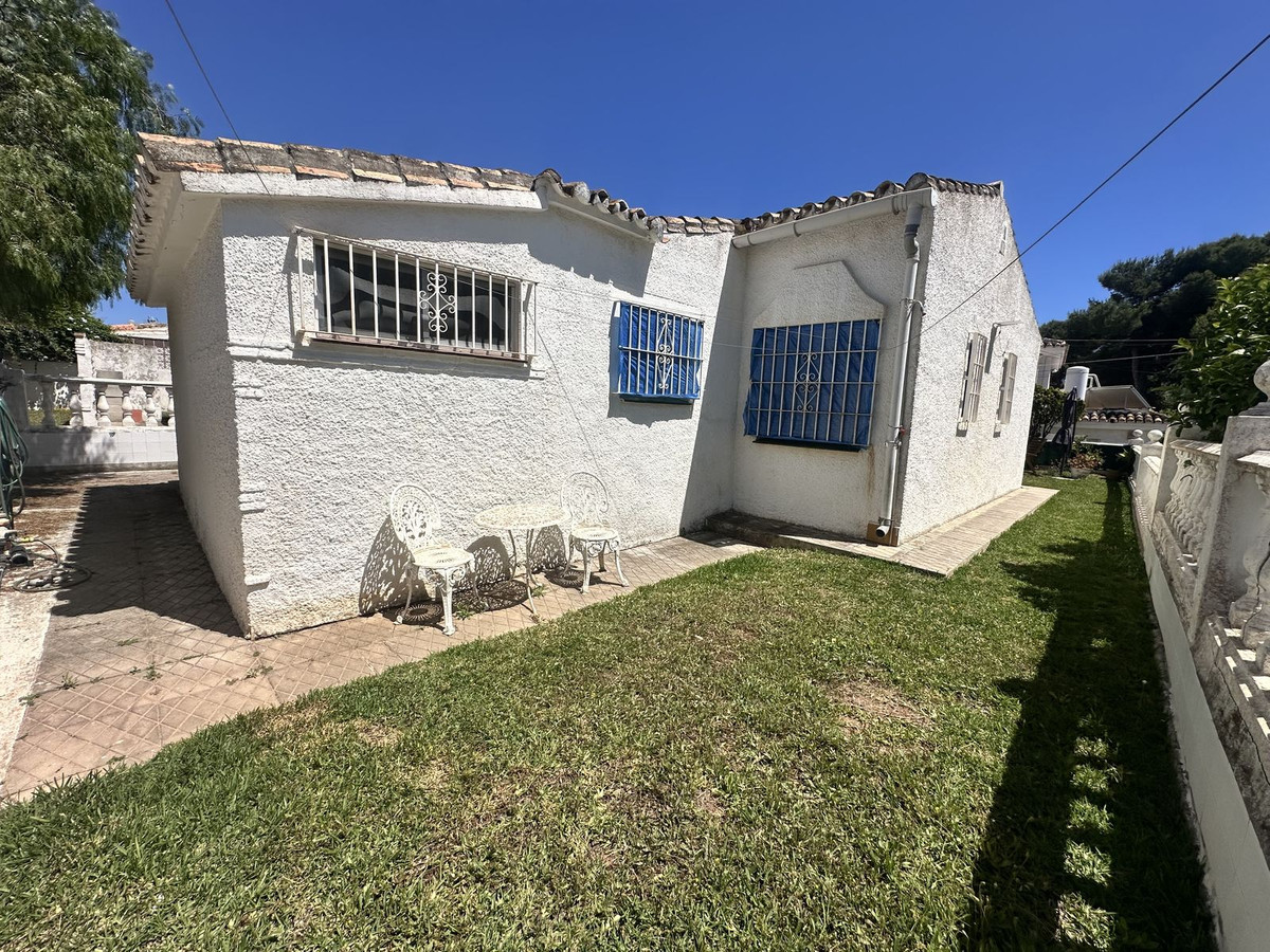 2 Bed Townhouse for sale in Calahonda Costa Del Sol, Málaga, Spain