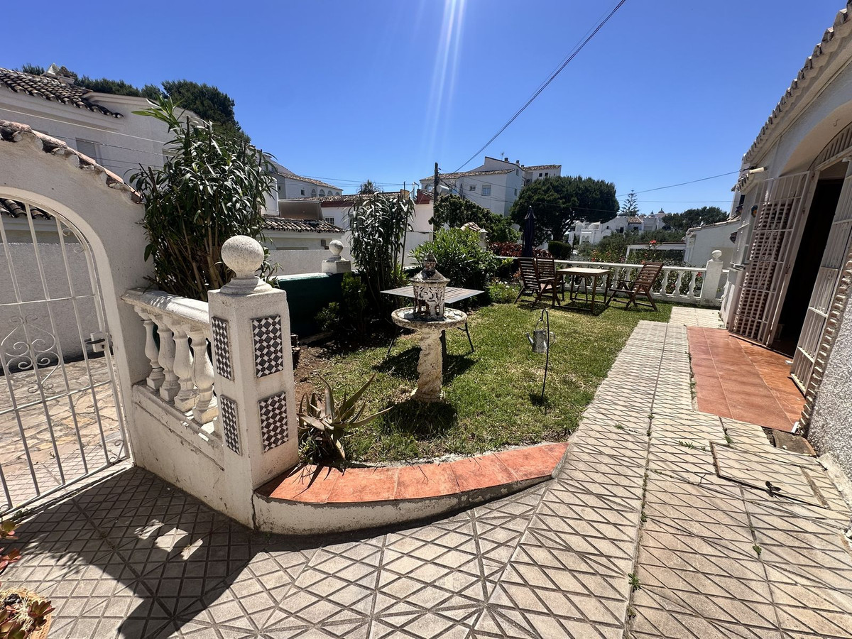 2 Bed Townhouse for sale in Calahonda Costa Del Sol, Málaga, Spain
