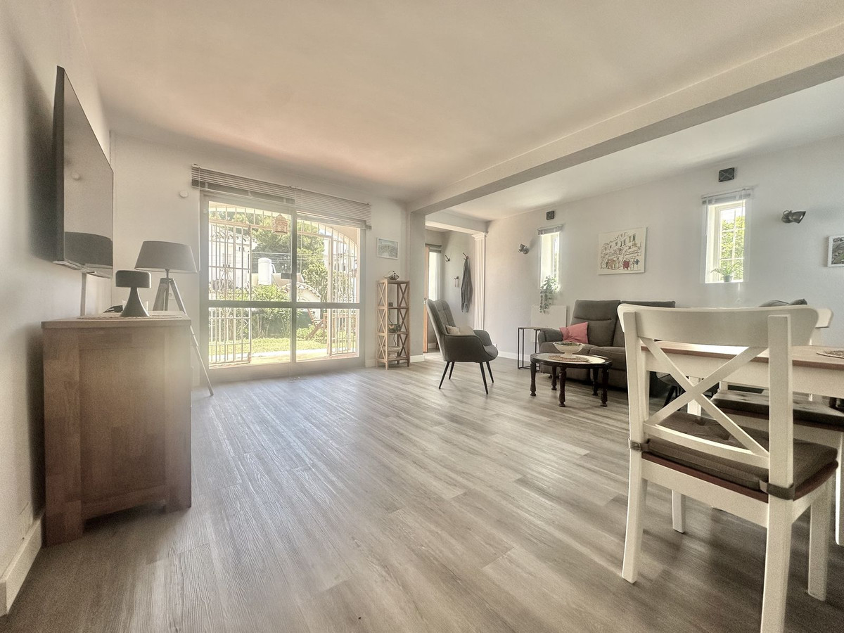 2 Bed Townhouse for sale in Calahonda Costa Del Sol, Málaga, Spain