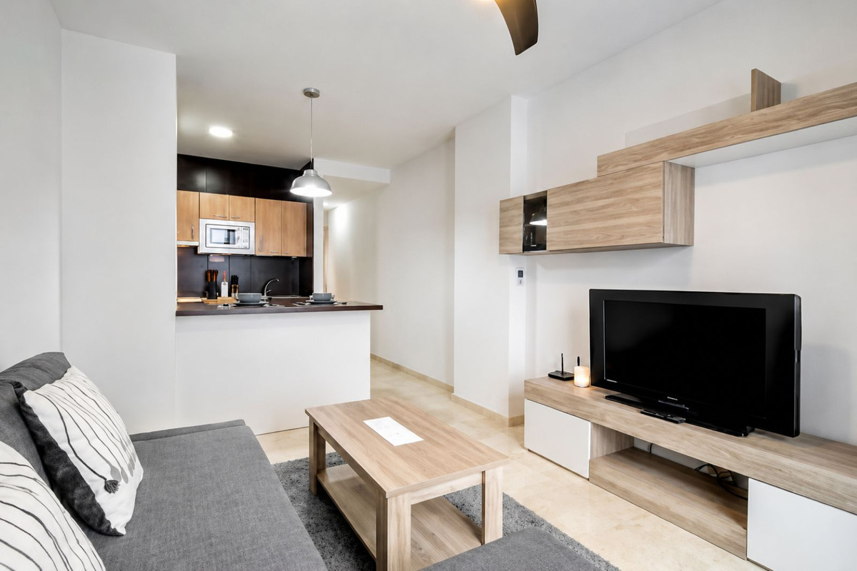Se vende Apartamento Planta Media de 2 dormitorios en Costa Del Sol, Málaga, España