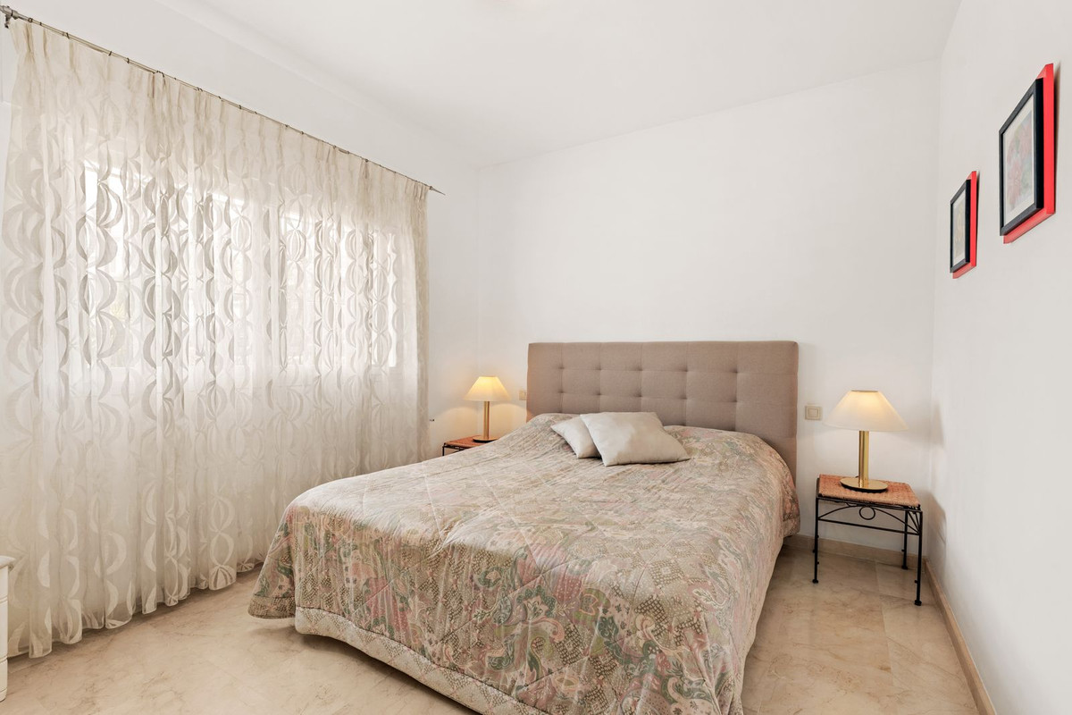 2 Bed Apartment for sale in Estepona Costa Del Sol, Málaga, Spain