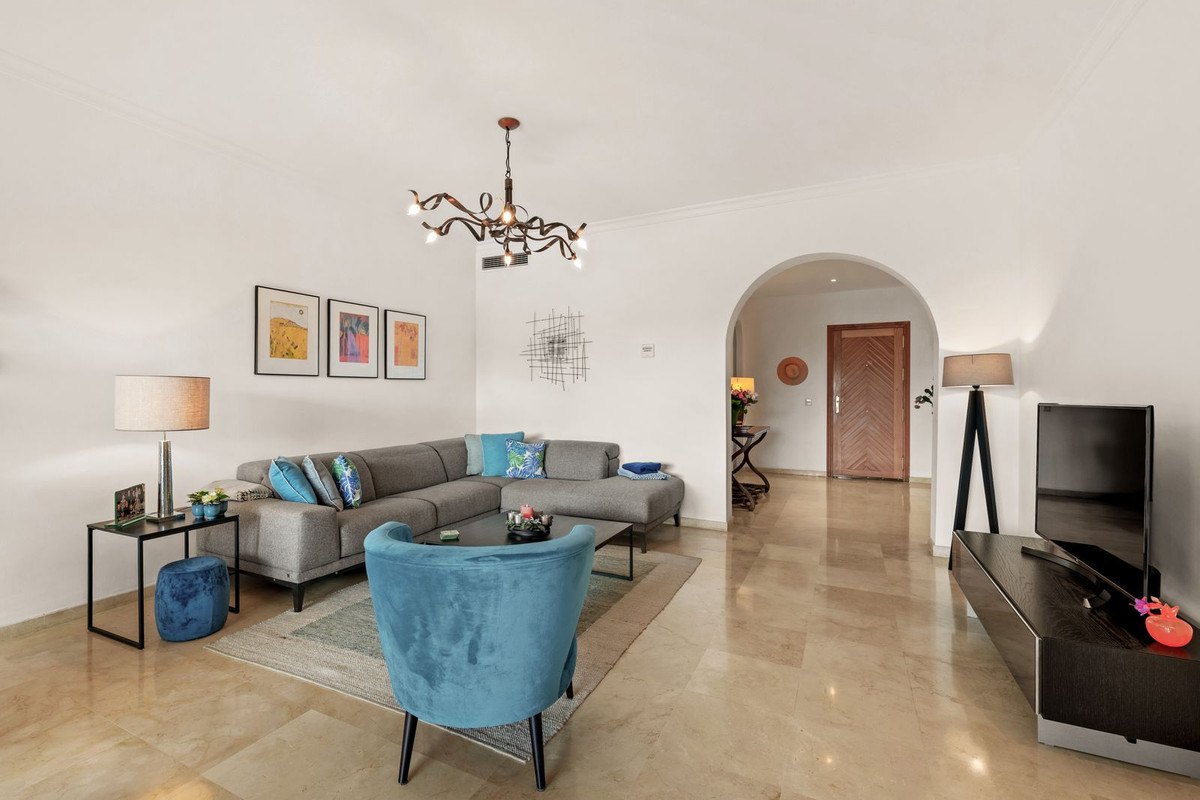 2 Bed Apartment for sale in Estepona Costa Del Sol, Málaga, Spain