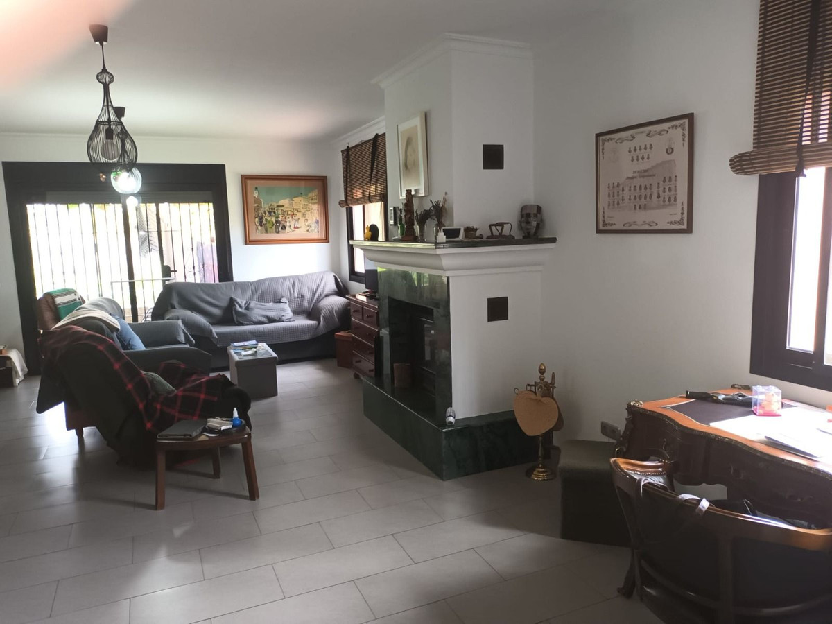 Se vende Villa - Chalet de 4 dormitorios en Costa Del Sol, Málaga, España