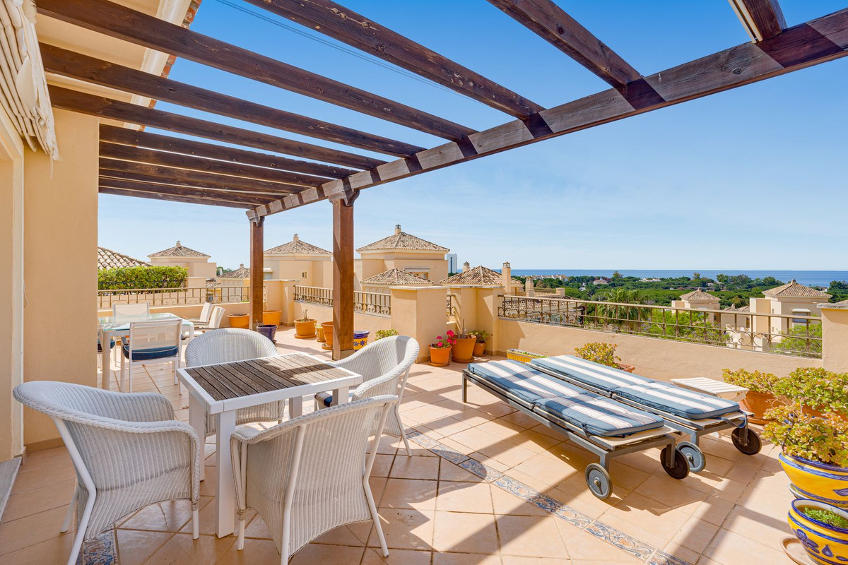 4 Bed Apartment for sale in Elviria Costa Del Sol, Málaga, Spain