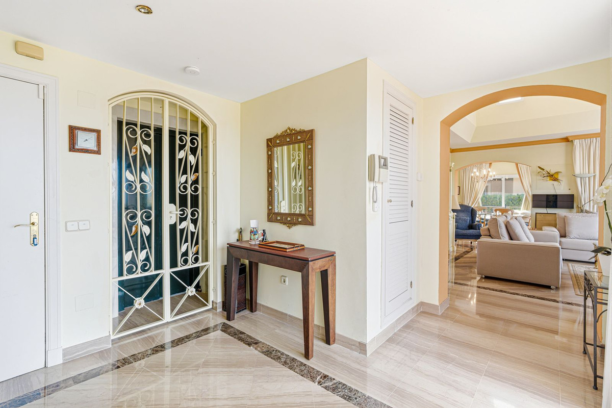 4 Bed Apartment for sale in Elviria Costa Del Sol, Málaga, Spain