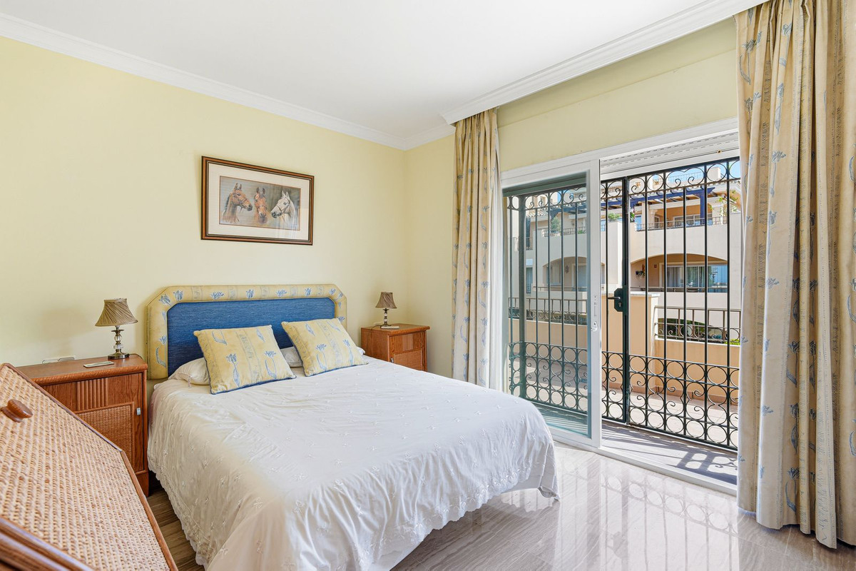 4 Bed Apartment for sale in Elviria Costa Del Sol, Málaga, Spain