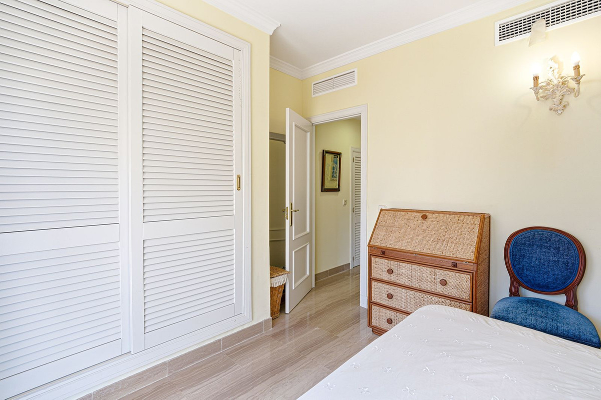 4 Bed Apartment for sale in Elviria Costa Del Sol, Málaga, Spain