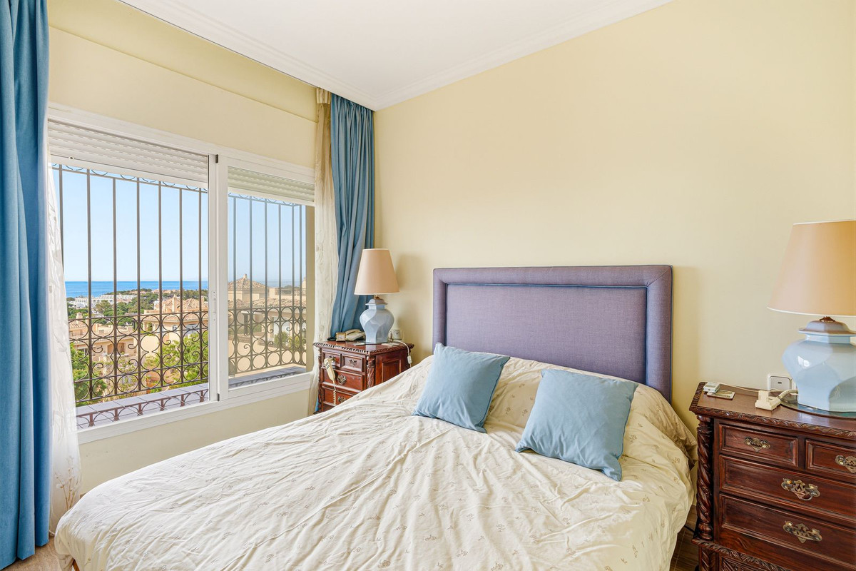 4 Bed Apartment for sale in Elviria Costa Del Sol, Málaga, Spain