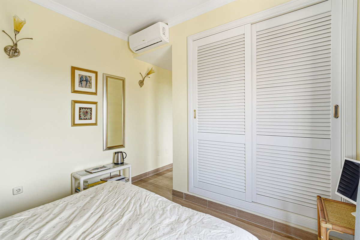 4 Bed Apartment for sale in Elviria Costa Del Sol, Málaga, Spain