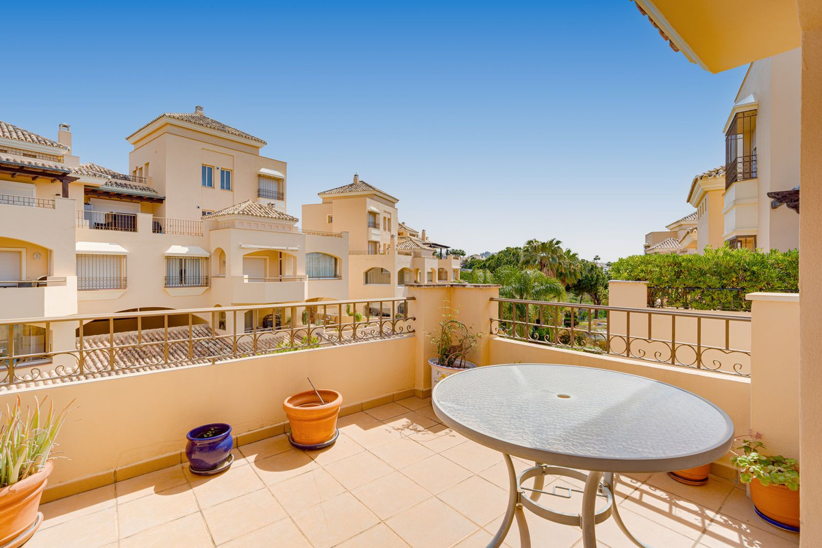 4 Bed Apartment for sale in Elviria Costa Del Sol, Málaga, Spain