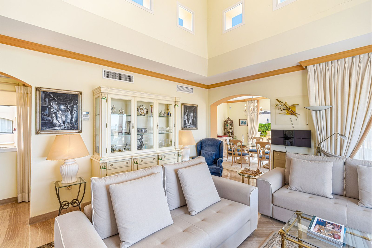 4 Bed Apartment for sale in Elviria Costa Del Sol, Málaga, Spain