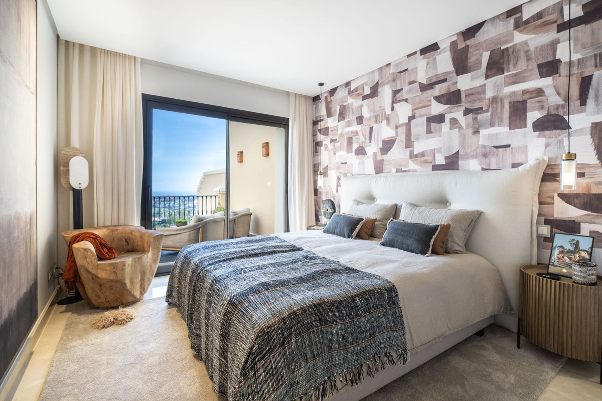 3 Bed Apartment for sale in Benahavís Costa Del Sol, Málaga, Spain