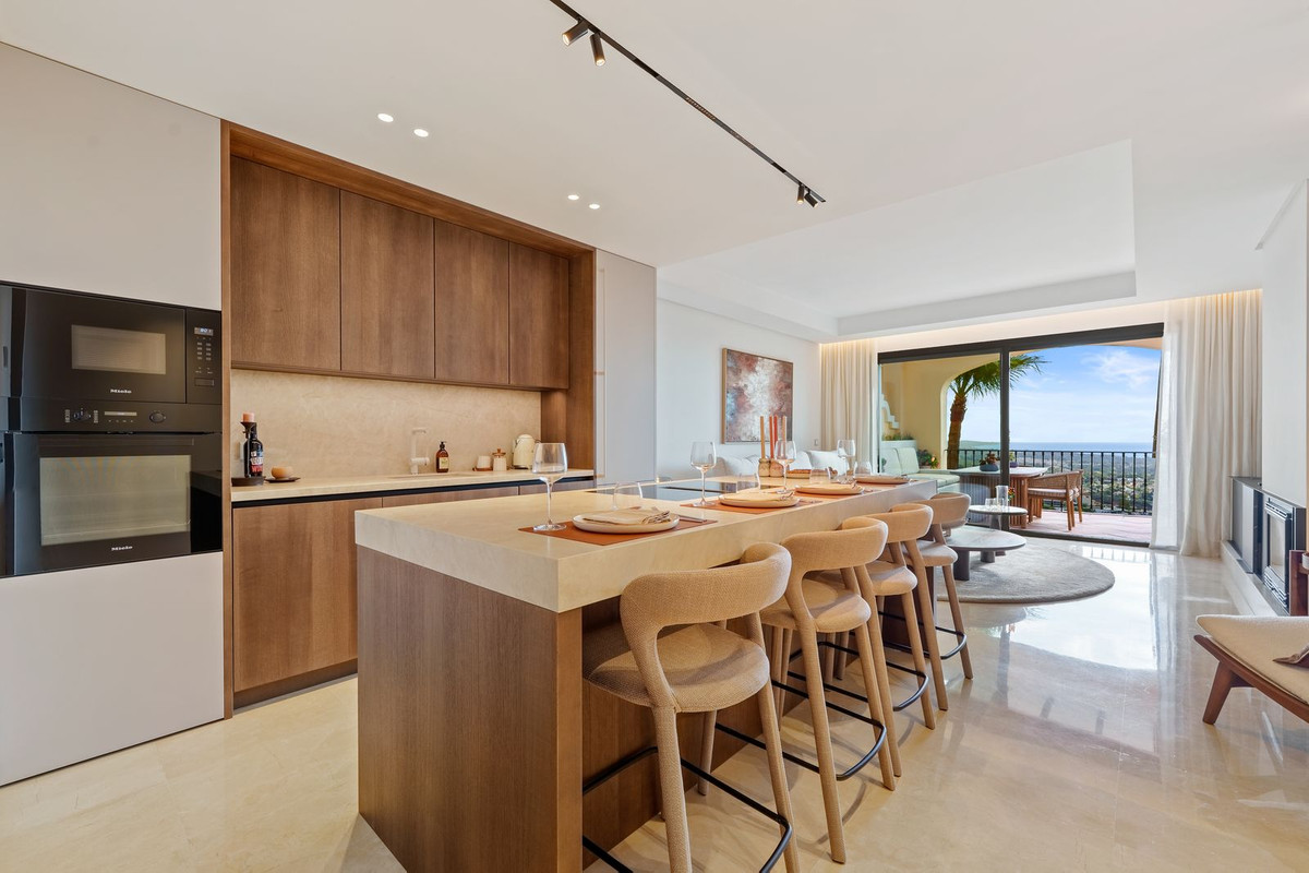 3 Bed Apartment for sale in Benahavís Costa Del Sol, Málaga, Spain