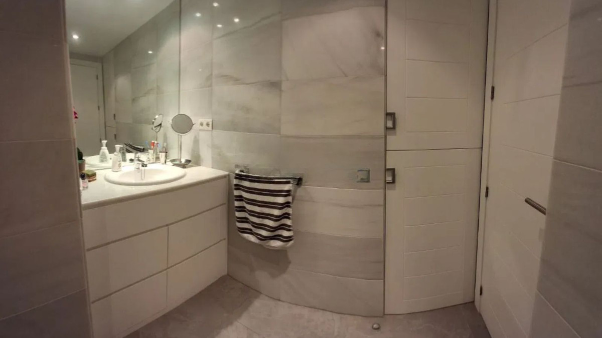 Se vende Apartamento Planta Media de 1 dormitorios en Costa Del Sol, Málaga, España