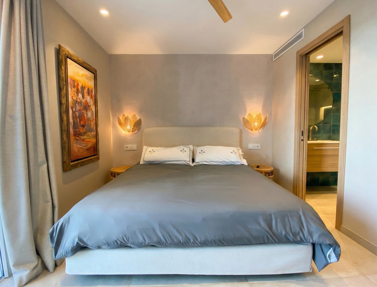 3 Bed Apartment for sale in Puerto Banús Costa Del Sol, Málaga, Spain