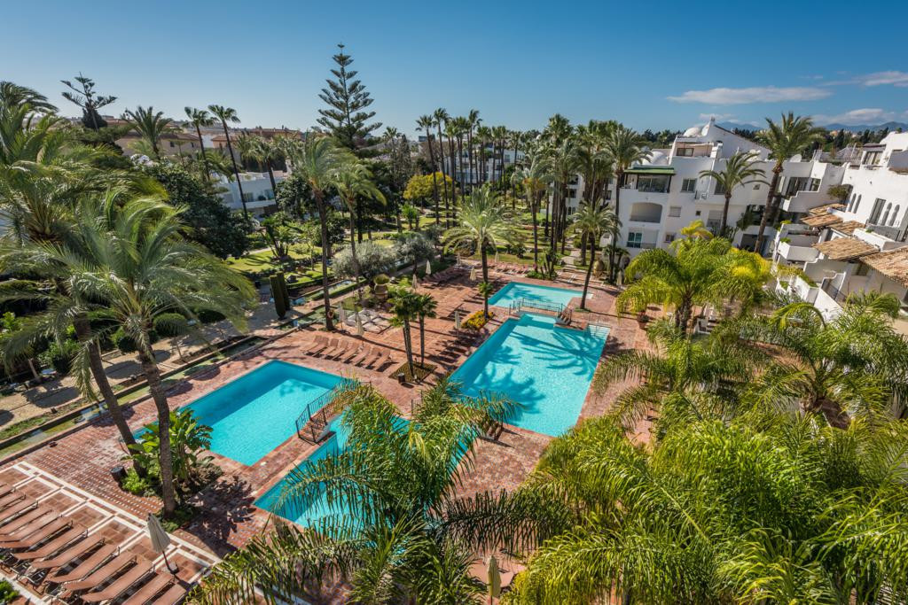 3 Bed Apartment for sale in Puerto Banús Costa Del Sol, Málaga, Spain