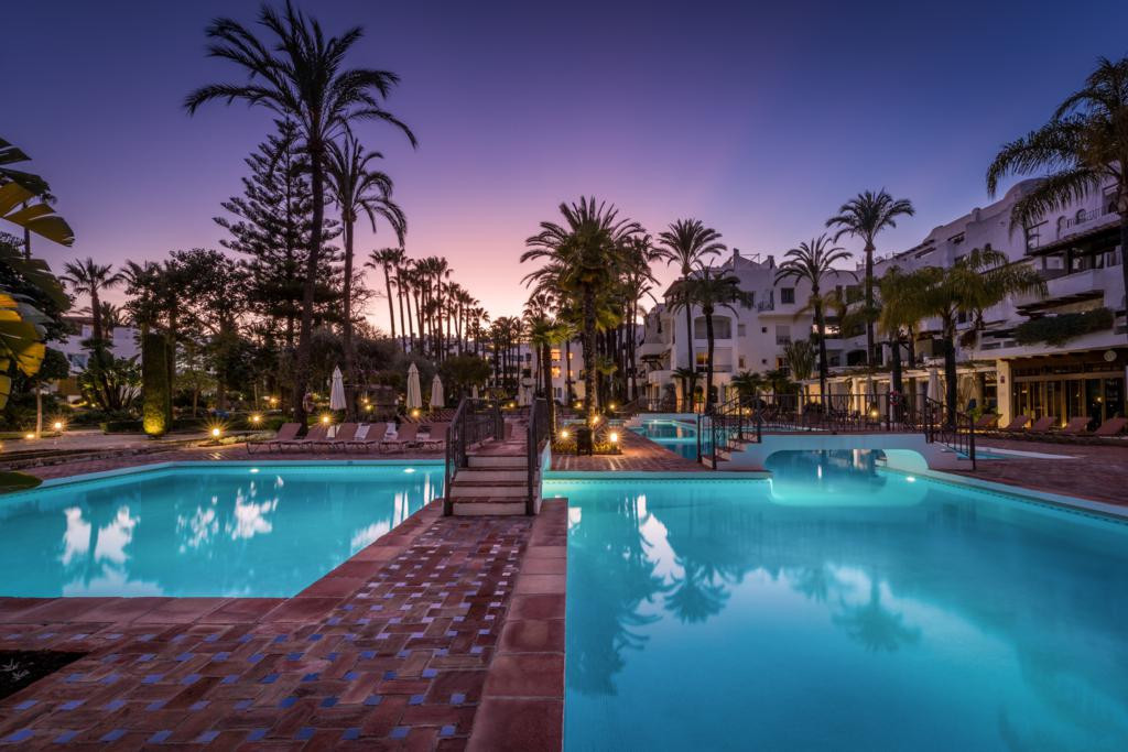 3 Bed Apartment for sale in Puerto Banús Costa Del Sol, Málaga, Spain