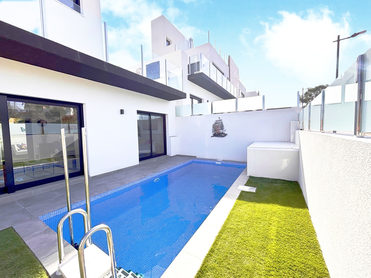 2 Bed Townhouse for sale in Villamartin Costa Blanca, Alicante, Spain