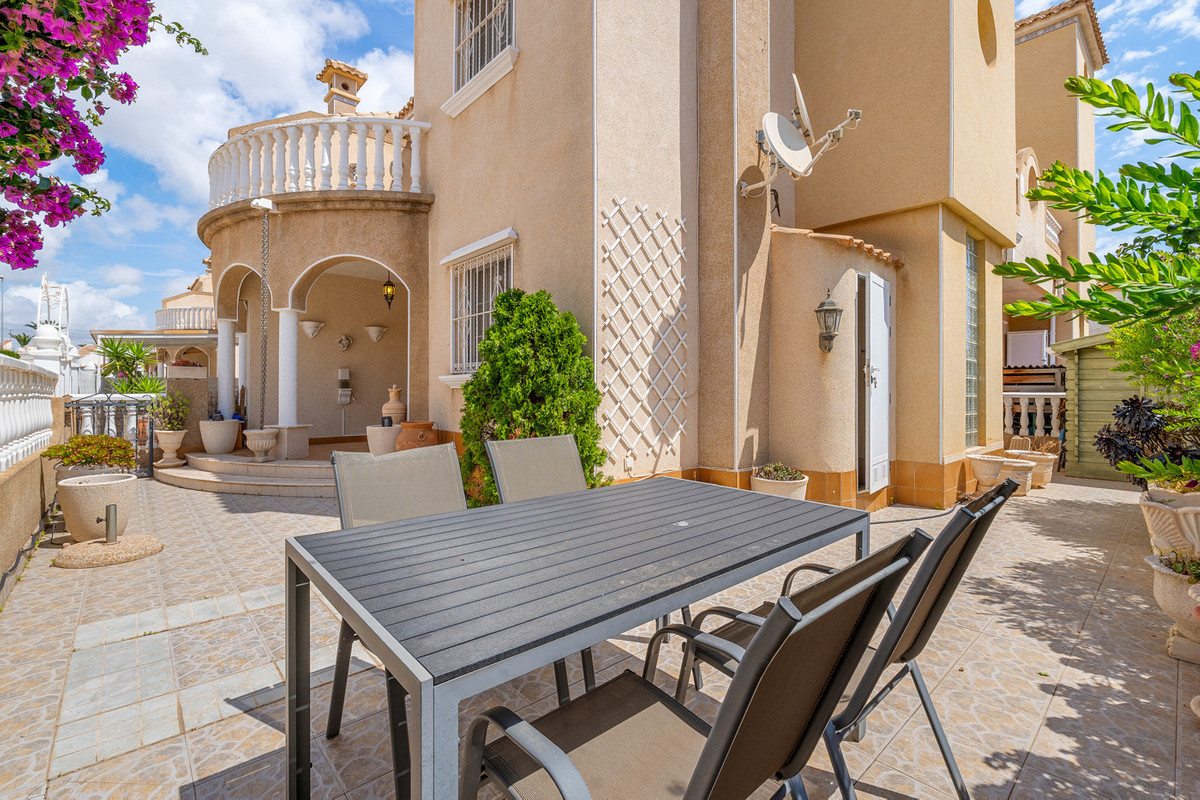 3 Bed Townhouse for sale in Playa Flamenca Costa Blanca, Alicante, Spain