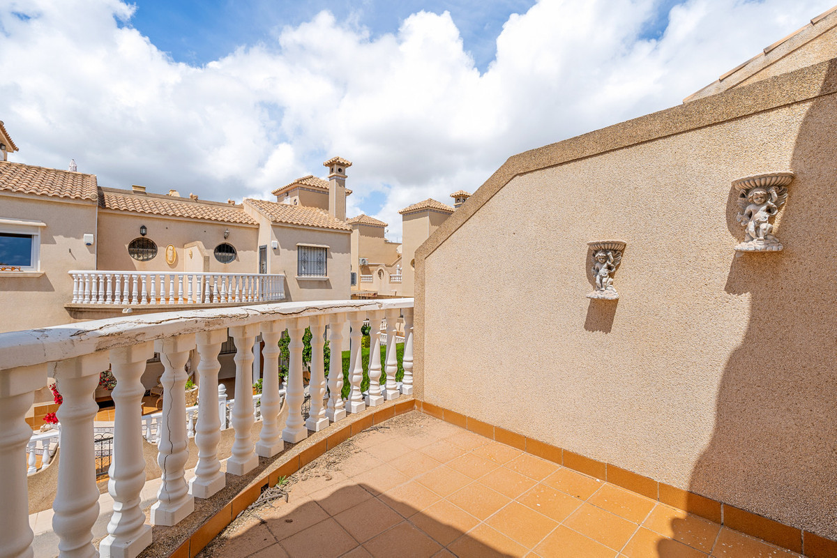 3 Bed Townhouse for sale in Playa Flamenca Costa Blanca, Alicante, Spain