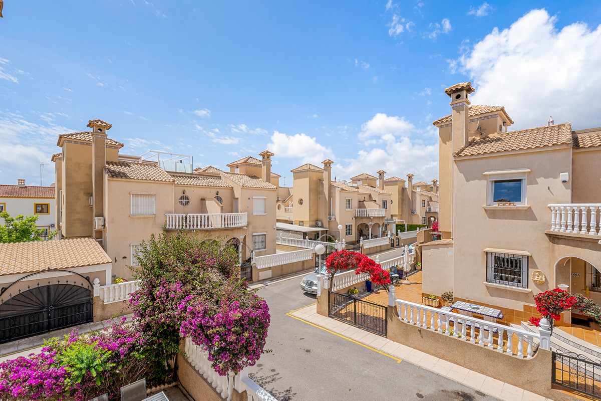 3 Bed Townhouse for sale in Playa Flamenca Costa Blanca, Alicante, Spain