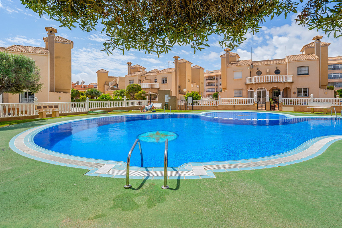 3 Bed Townhouse for sale in Playa Flamenca Costa Blanca, Alicante, Spain