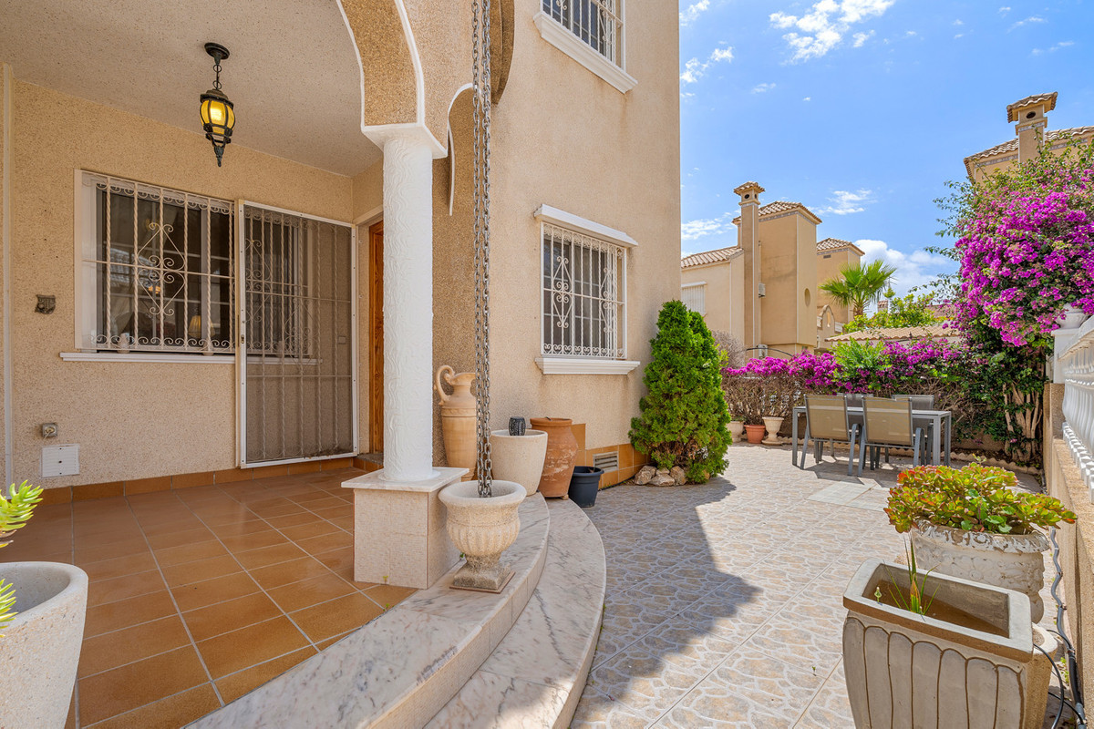 3 Bed Townhouse for sale in Playa Flamenca Costa Blanca, Alicante, Spain