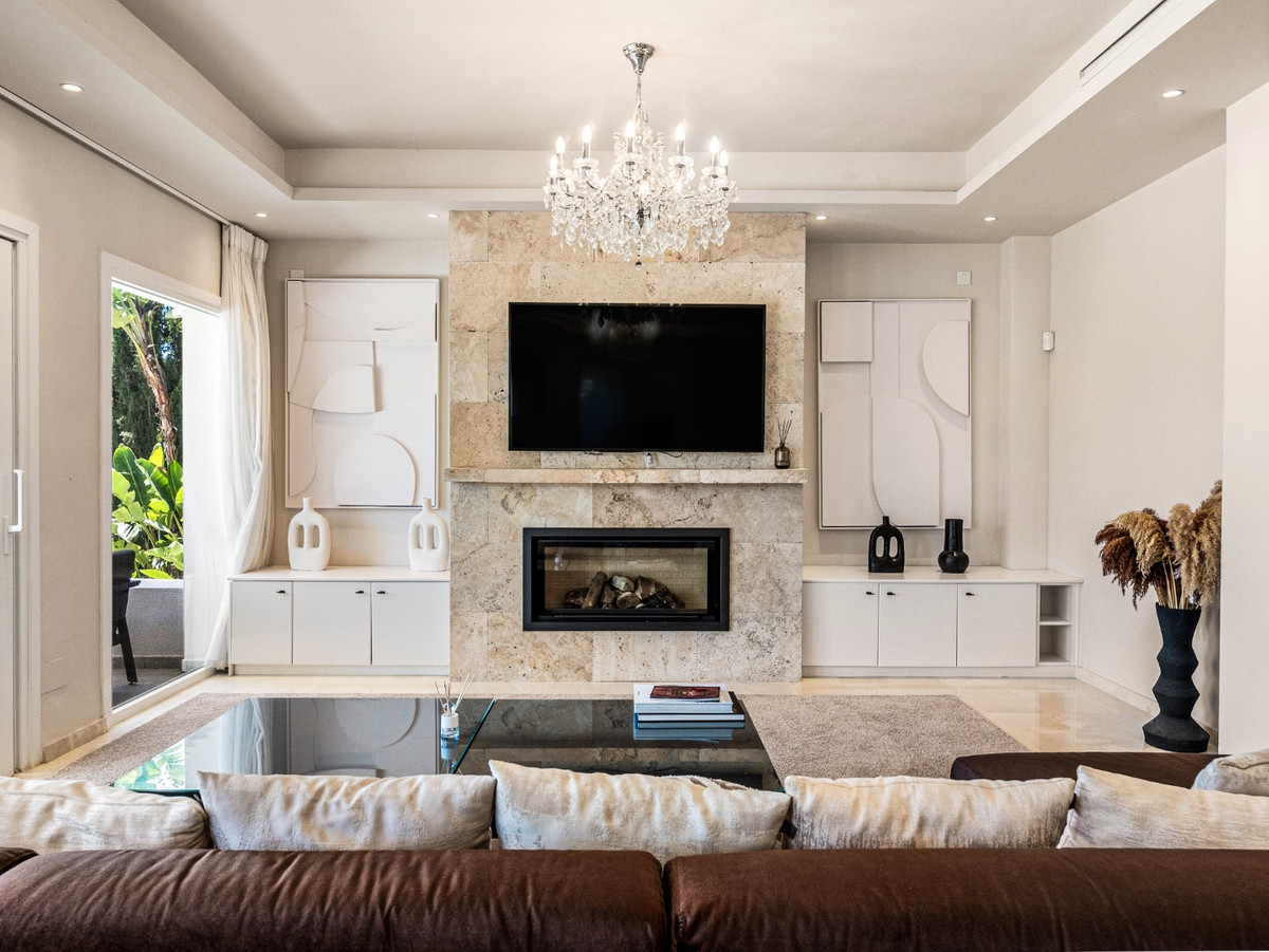 Se vende Villa - Chalet de 6 dormitorios en Costa Del Sol, Málaga, España