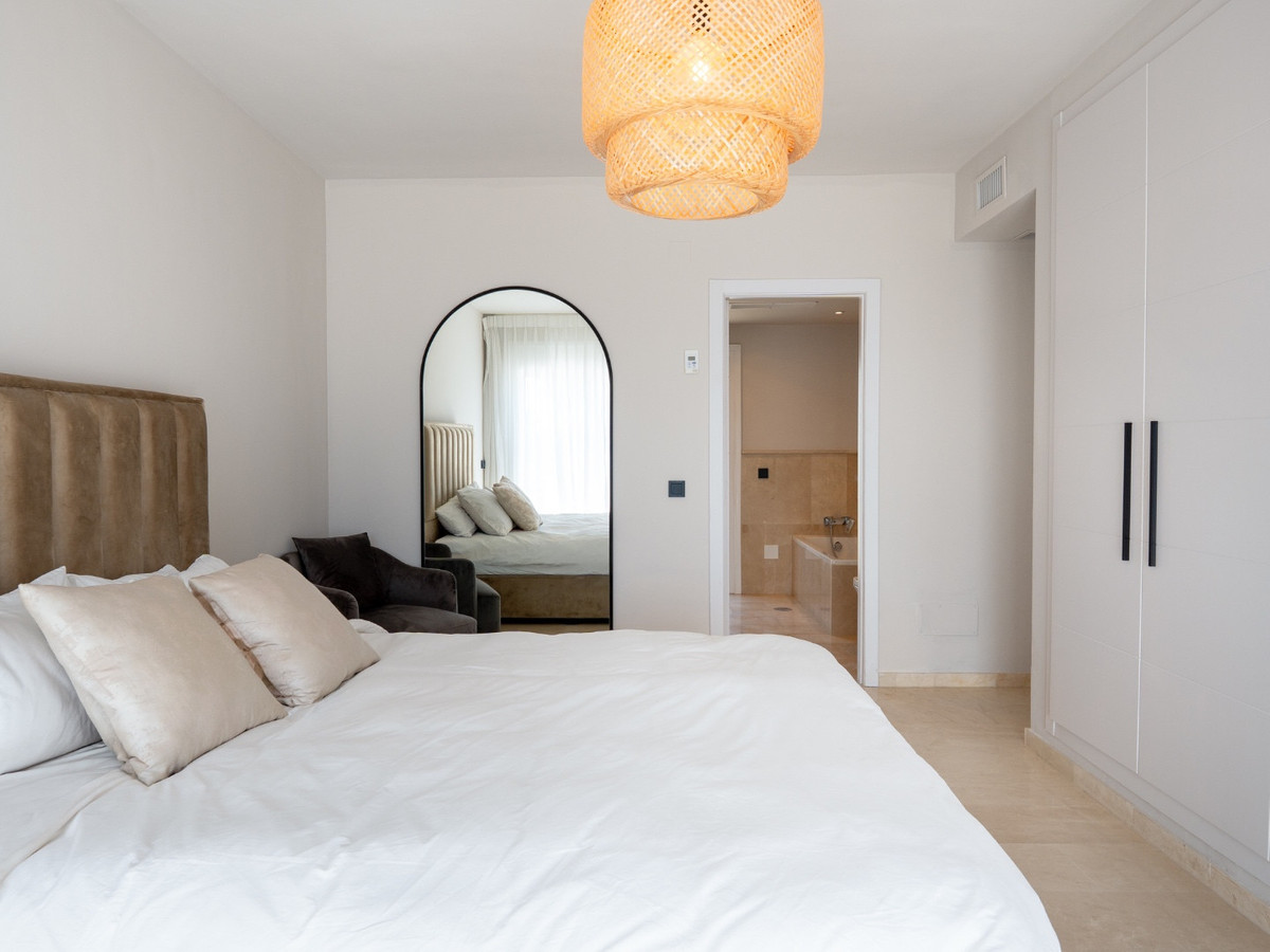 Se vende Villa - Chalet de 6 dormitorios en Costa Del Sol, Málaga, España