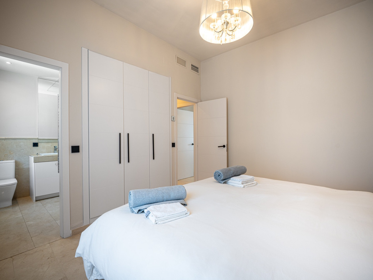 Se vende Villa - Chalet de 6 dormitorios en Costa Del Sol, Málaga, España