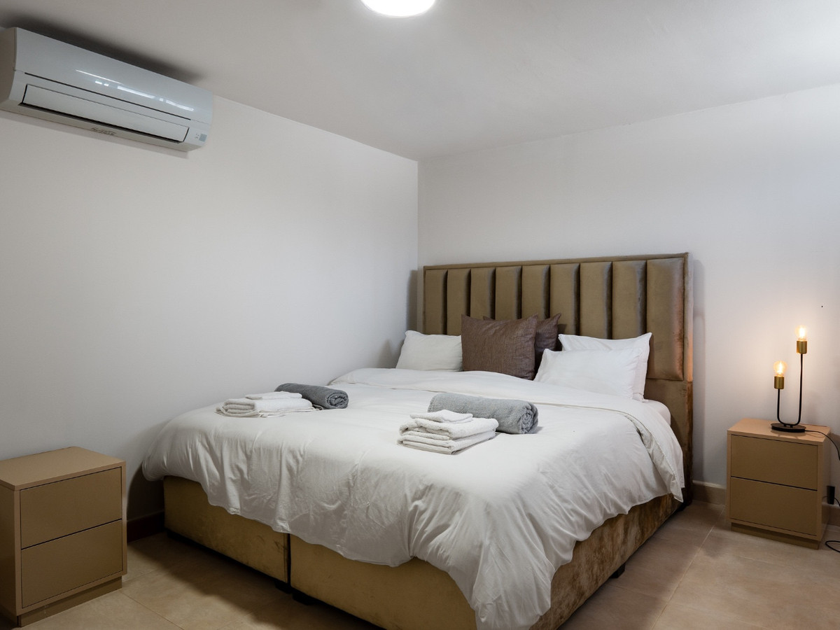 Se vende Villa - Chalet de 6 dormitorios en Costa Del Sol, Málaga, España