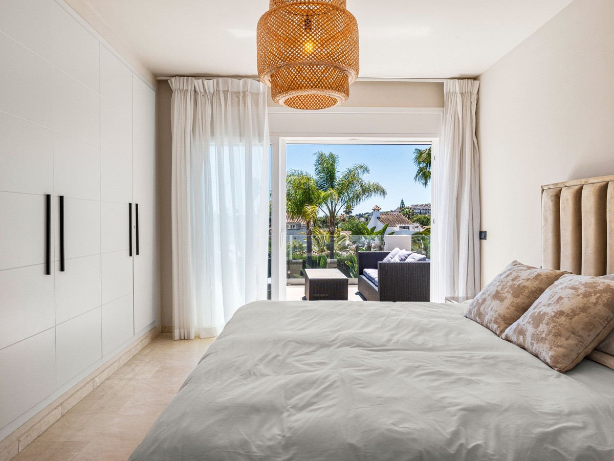 Se vende Villa - Chalet de 6 dormitorios en Costa Del Sol, Málaga, España