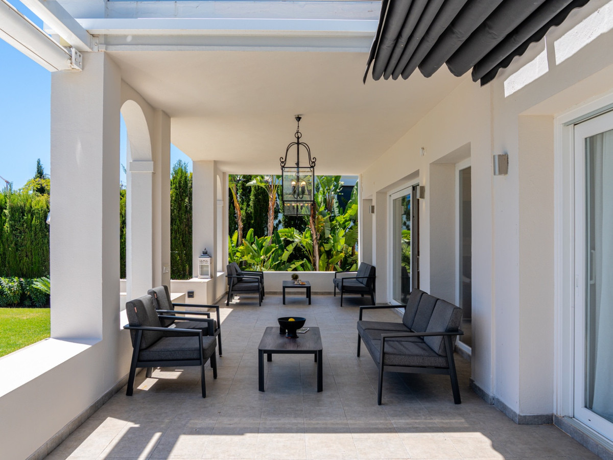 Se vende Villa - Chalet de 6 dormitorios en Costa Del Sol, Málaga, España