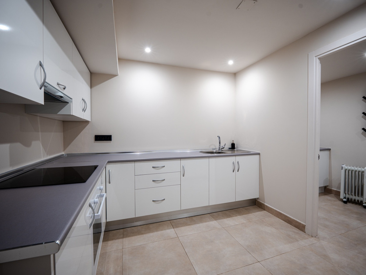 Se vende Villa - Chalet de 6 dormitorios en Costa Del Sol, Málaga, España