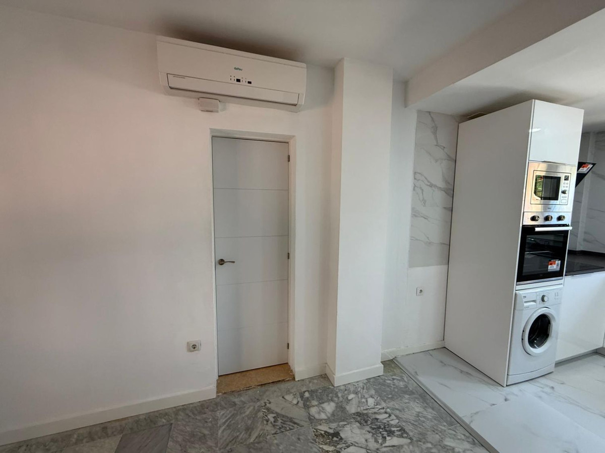 Se vende Villa - Chalet de 4 dormitorios en Costa Del Sol, Málaga, España