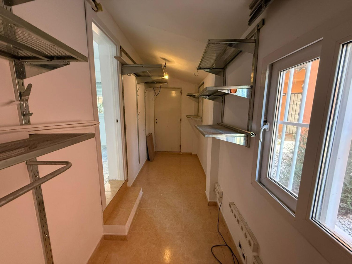 Se vende Villa - Chalet de 4 dormitorios en Costa Del Sol, Málaga, España