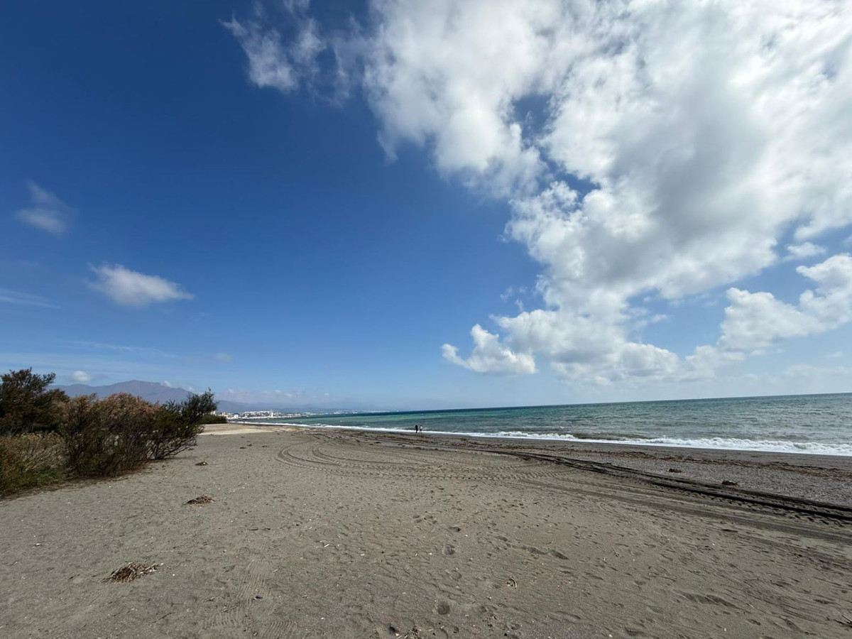Se vende Villa - Chalet de 4 dormitorios en Costa Del Sol, Málaga, España