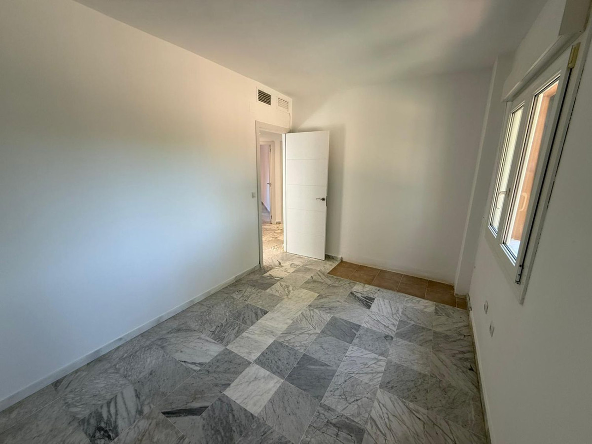 Se vende Villa - Chalet de 4 dormitorios en Costa Del Sol, Málaga, España
