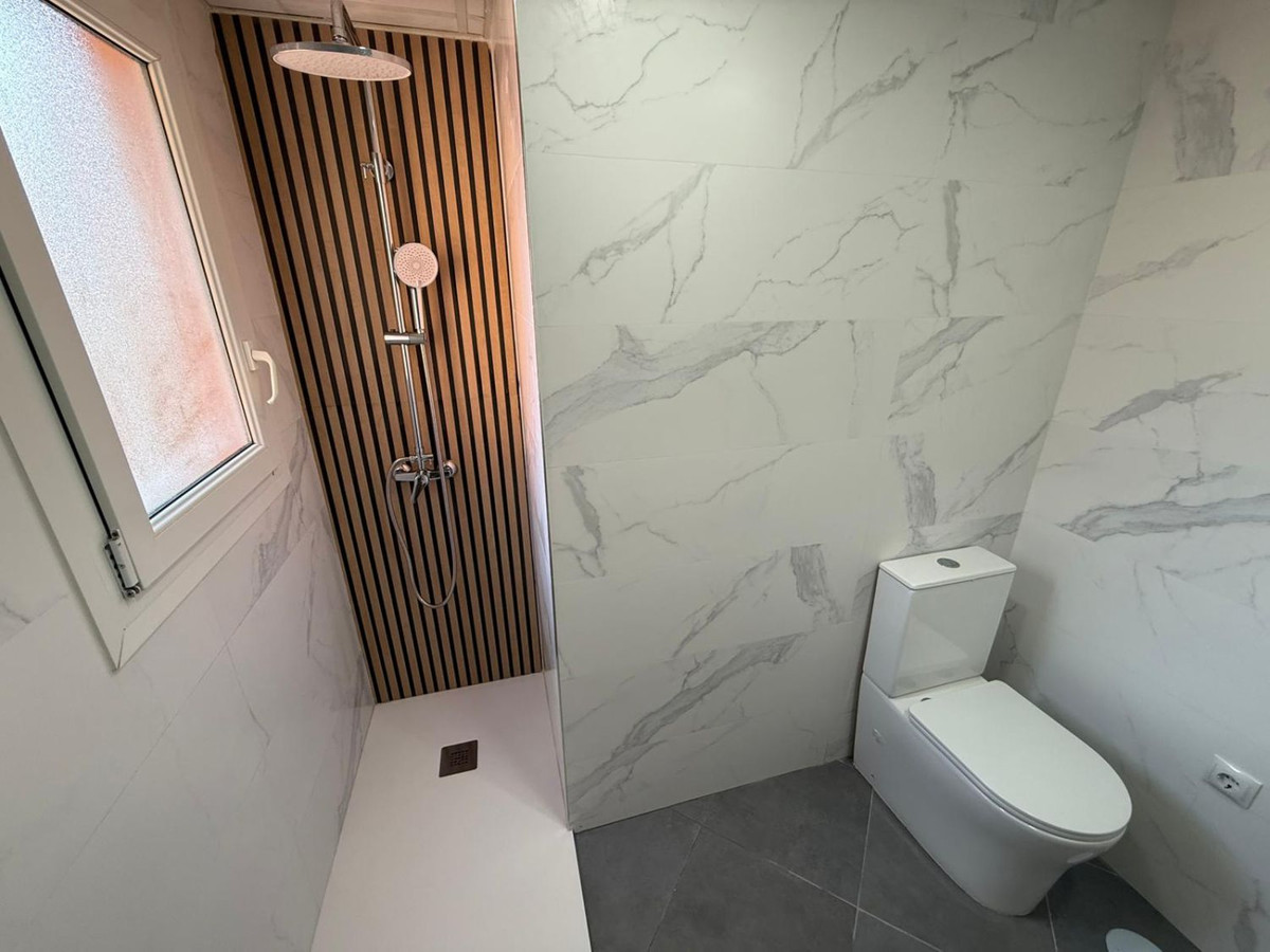 Se vende Villa - Chalet de 4 dormitorios en Costa Del Sol, Málaga, España