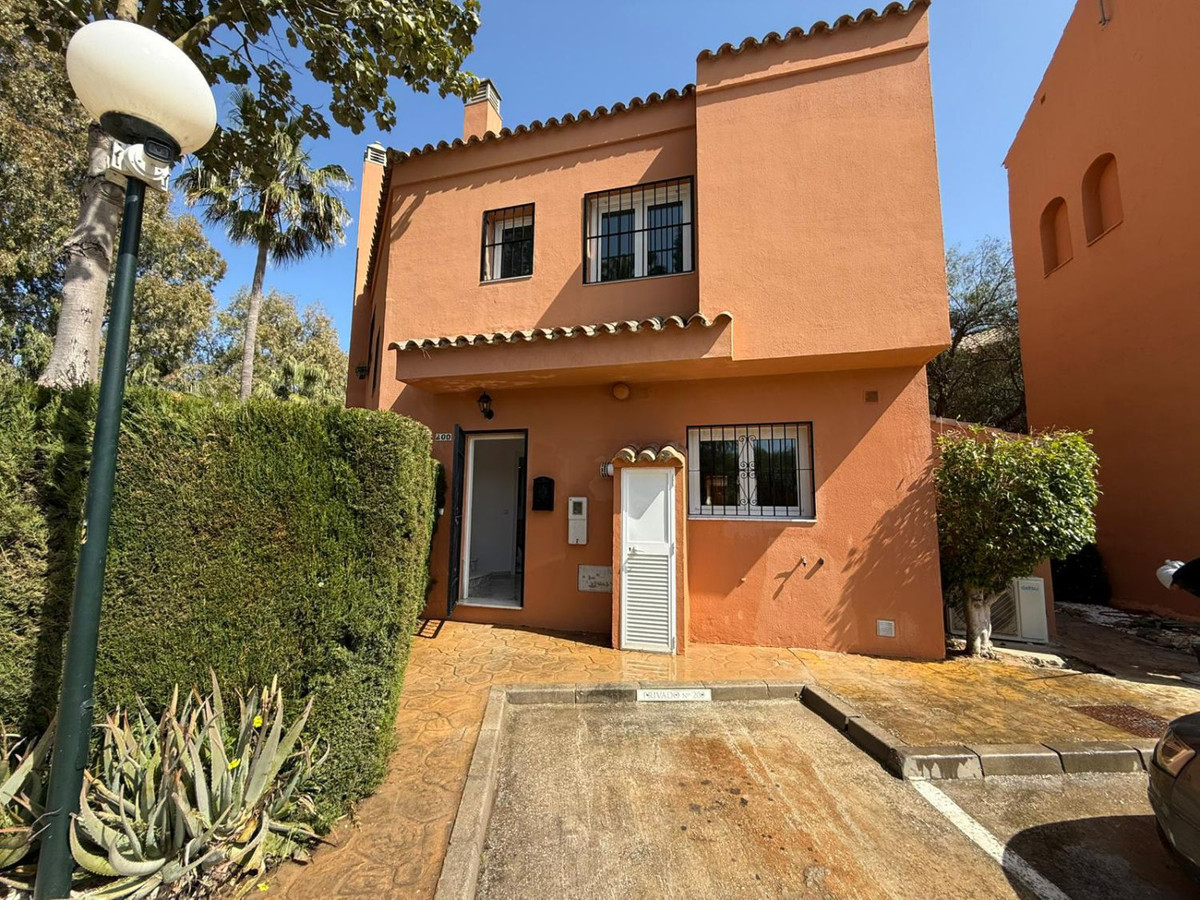 Se vende Villa - Chalet de 4 dormitorios en Costa Del Sol, Málaga, España